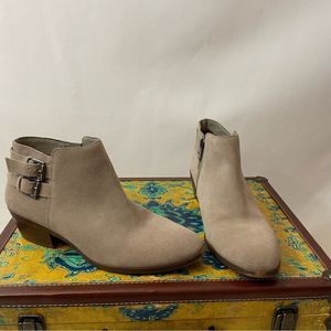 Sam Edelman Tan Suede Petal Ankle Boots Size 8